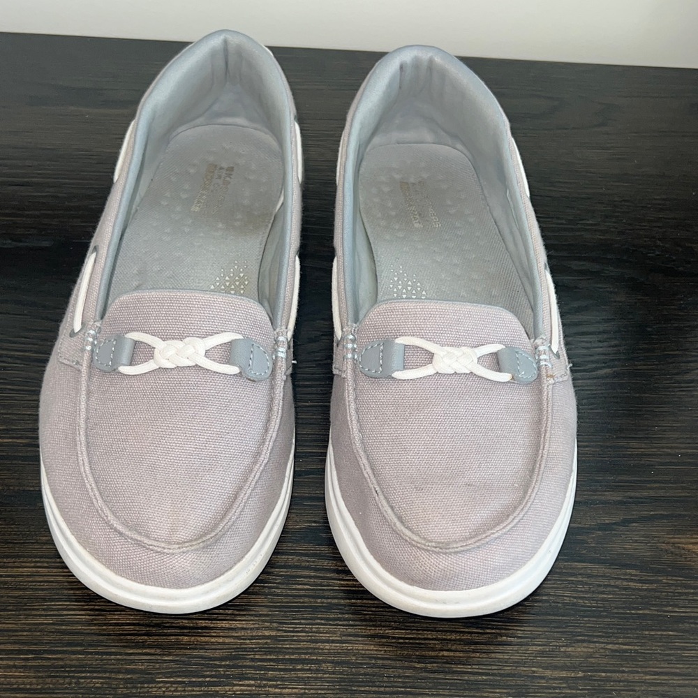 Skechers Women's Gray Loafers 9.5